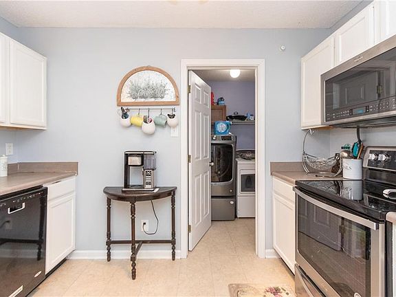 3rd image of 16705 Aulton Dr
