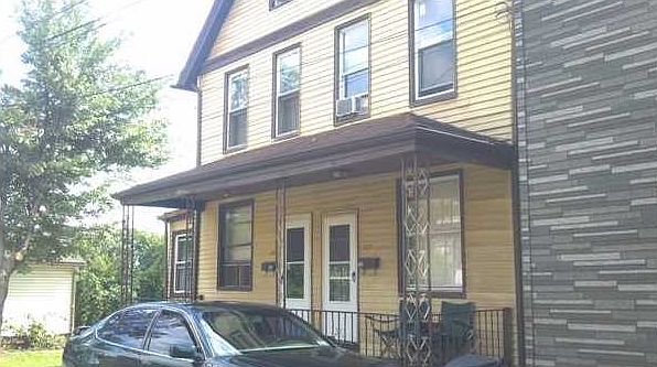 2nd image of 633 S Parkview St