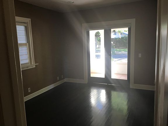 4th image of 2039 Camden Ave
