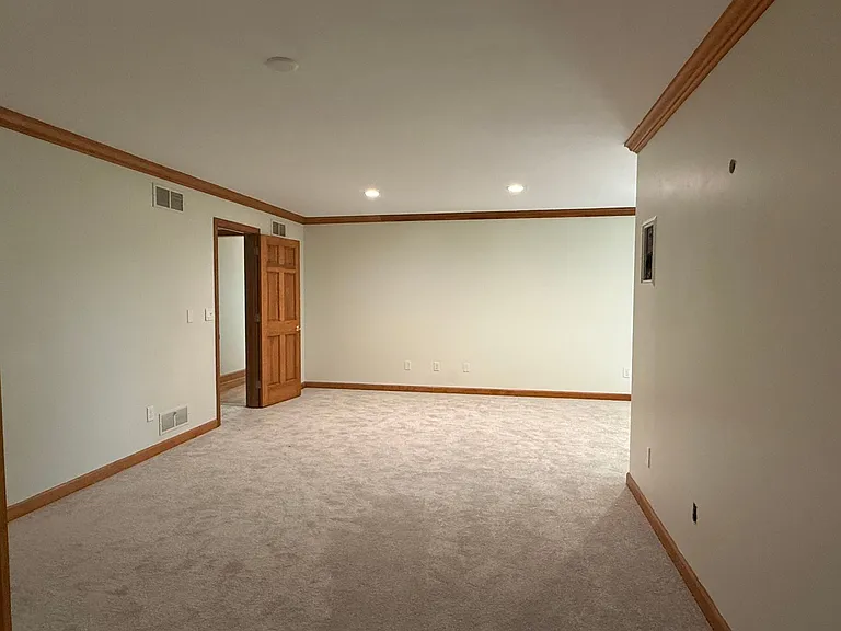 5201 Karrington Dr — Photo 6