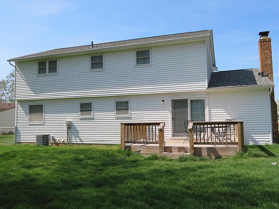 5th image of 399 Lodge Ct