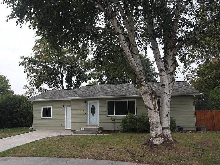 1st image of 13 Joyce Dr