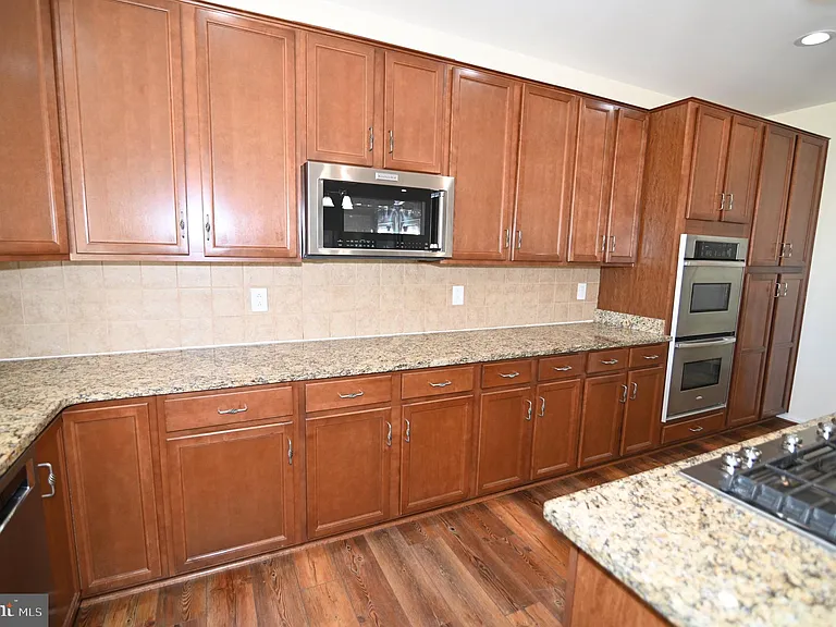 7001 Chaptico Ct — Photo 49