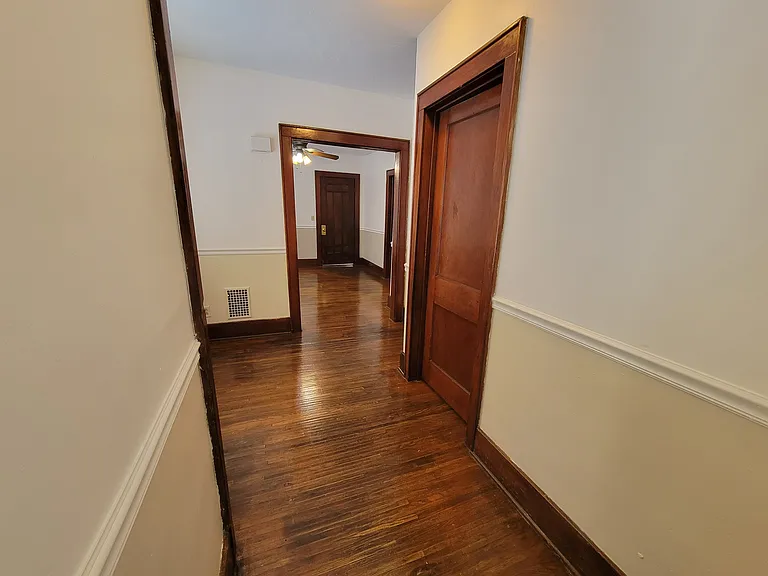 114 Roser St #1 — Photo 16