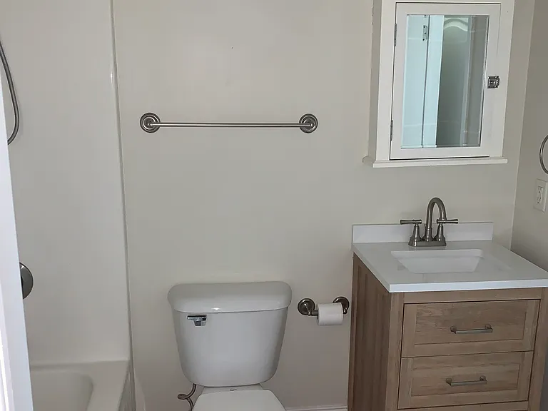 408 24th Ave N #302 — Photo 1