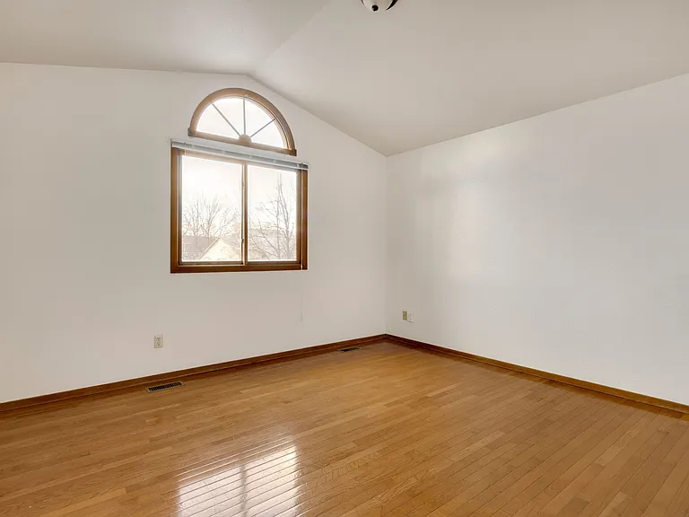 1025 Centennial Dr — Photo 17
