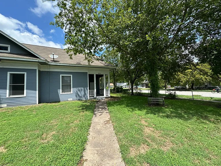 501 N Virginia St — Photo 16