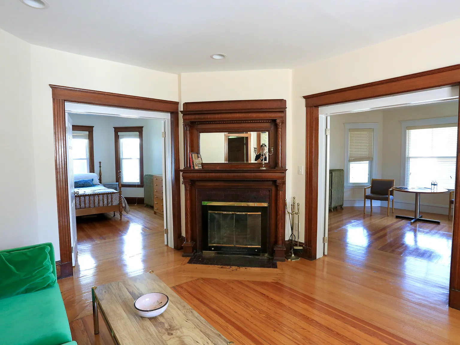 3 bed, 1200 sqft, $3,500 — Photo 3