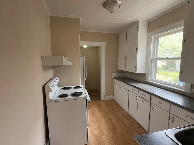 414 N Hayford Ave — Photo 6