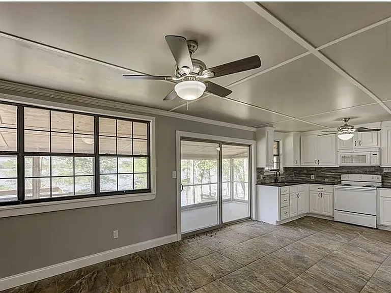 Sea Island Dr — Photo 8