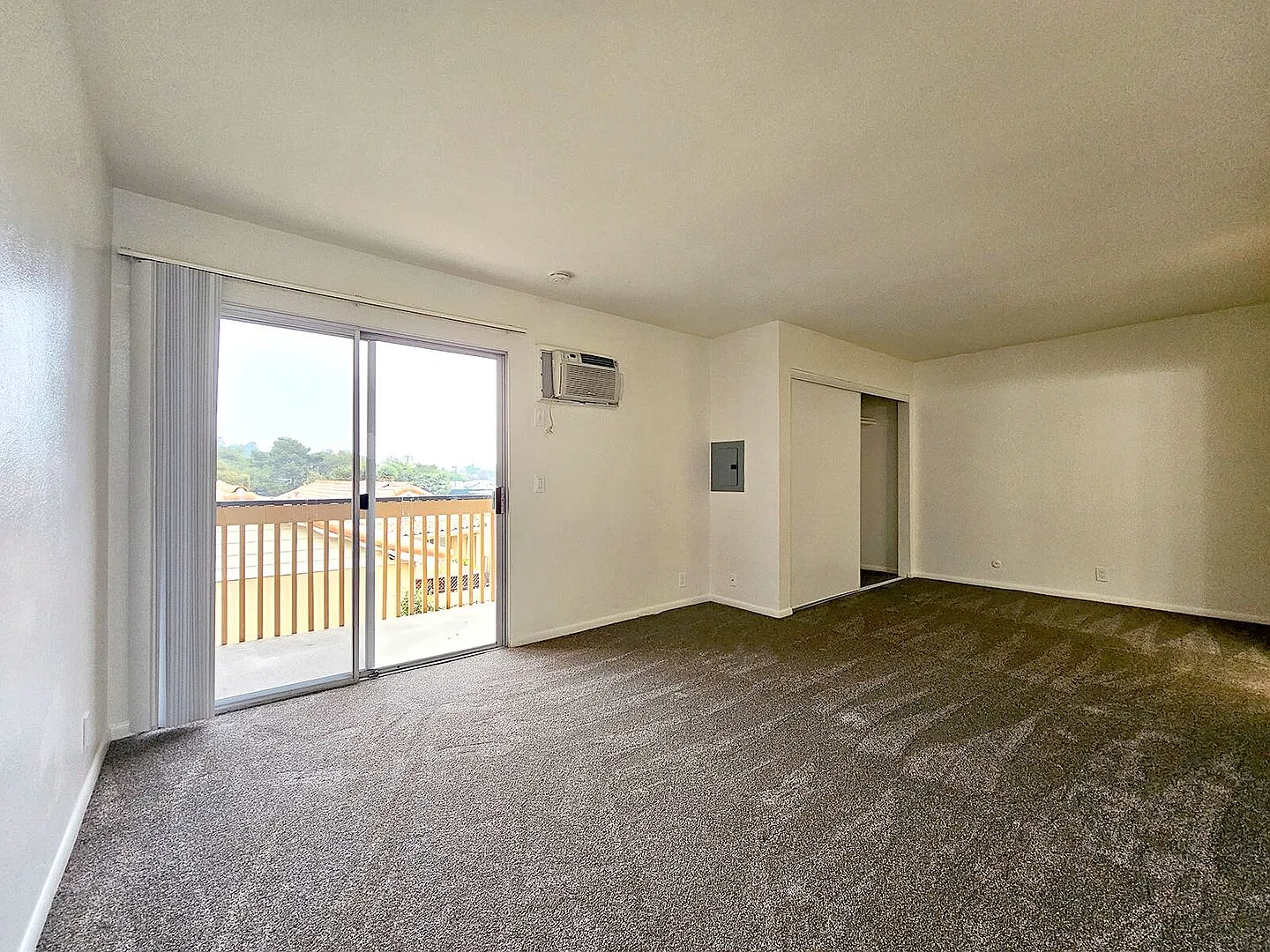 Lake Meadows Apartments! — Photo 3