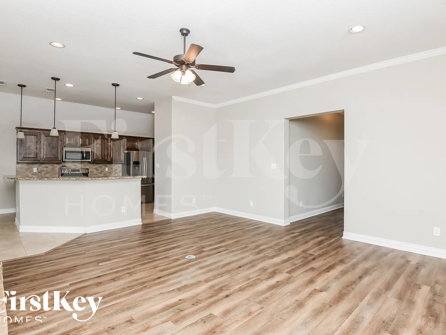 4 bed, 2.0 bath, 1826 sqft, $2,450 — Photo 3