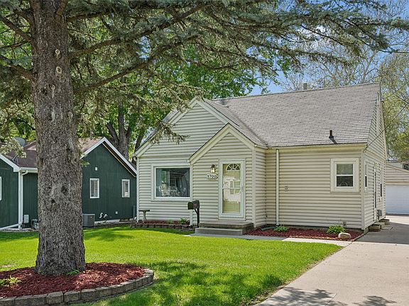 2nd image of 3700 37th St