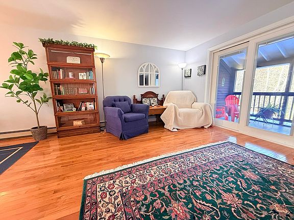 3rd image of 32 Kimball Place