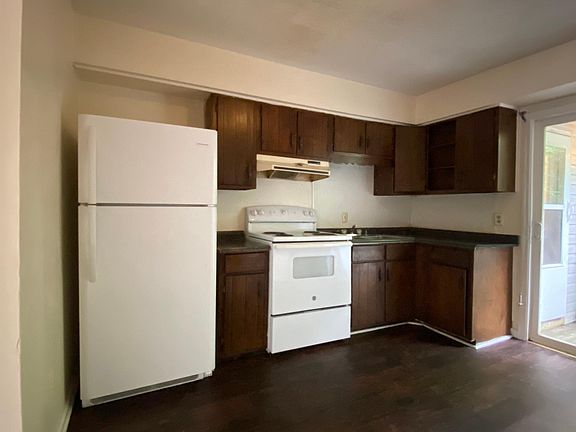 5th image of 4007 15th Ave