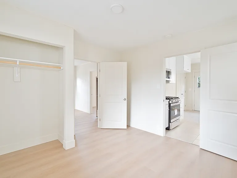 2214 1/2 N Thomas St — Photo 11