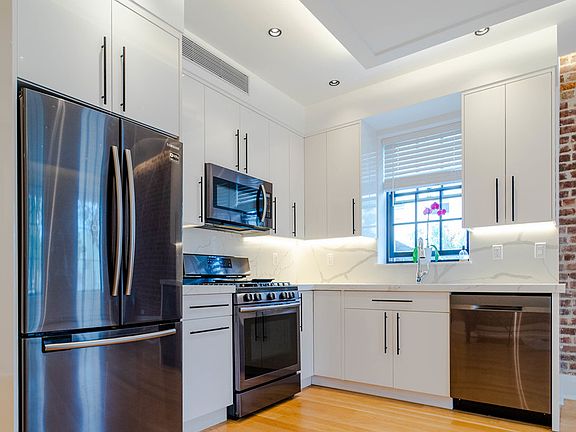 5th image of 21-12 36th St #1D