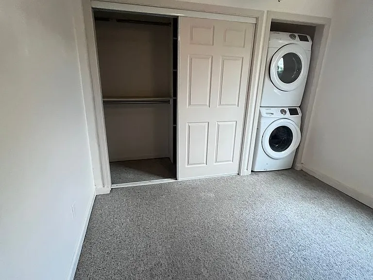 553-557 Silver Strand Blvd — Photo 17