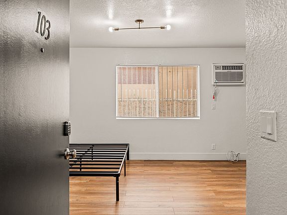 4th image of 2642 Ellendale Pl APT 101