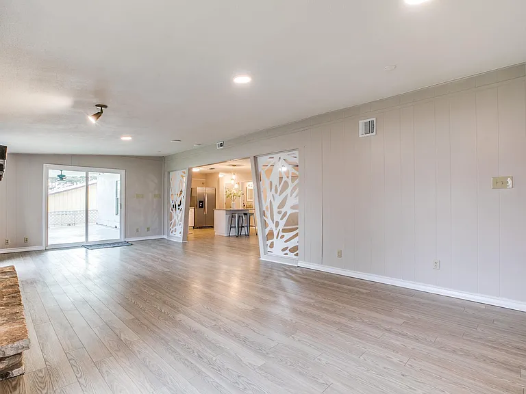 5715 Angie Pl — Photo 8