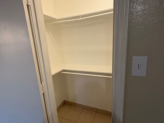 3rd image of 718 Long Ct