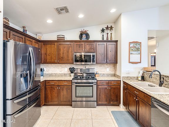 3rd image of 10567 S Ariana Dr