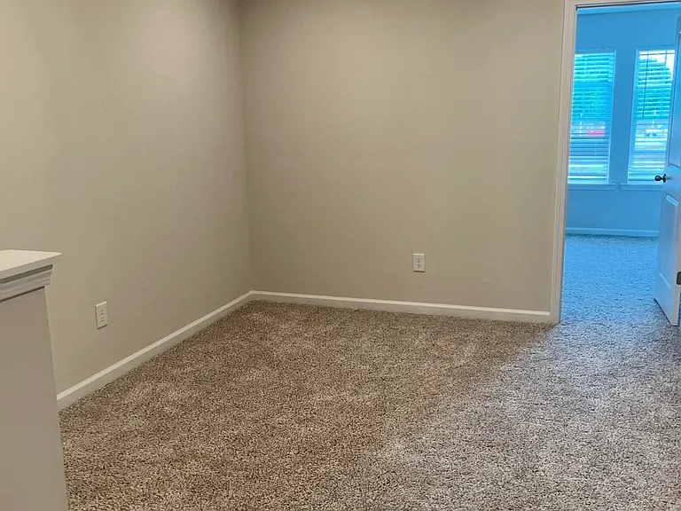 1455 Villageside Ct — Photo 5