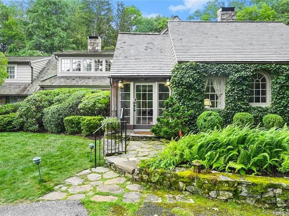 121 Grumman Hill Road, Wilton, CT 06897