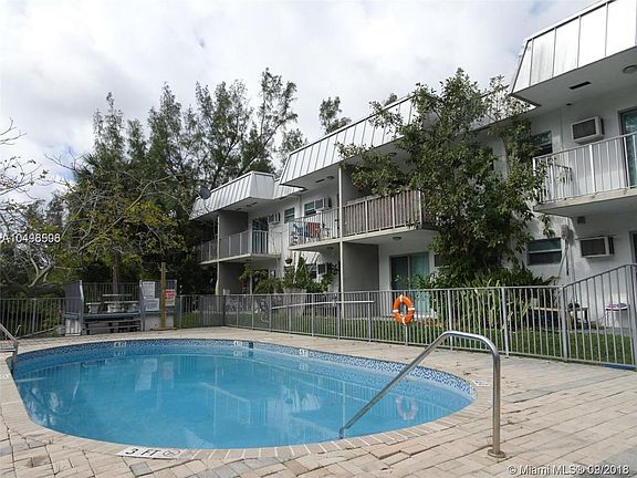 2nd image of 1860 Venice Park Dr APT 109