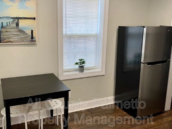 2nd image of 2647 Bonds Ave APT E