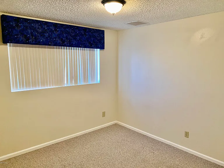 925 N Evergreen Dr — Photo 10