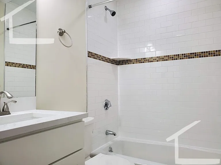 12 Harris St #2 — Photo 13