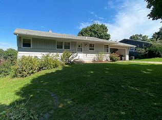 4834 Alpine Park Dr, Rockford, IL 61108