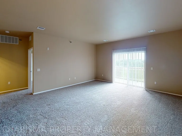 Ridgeview Apartments — Photo 9