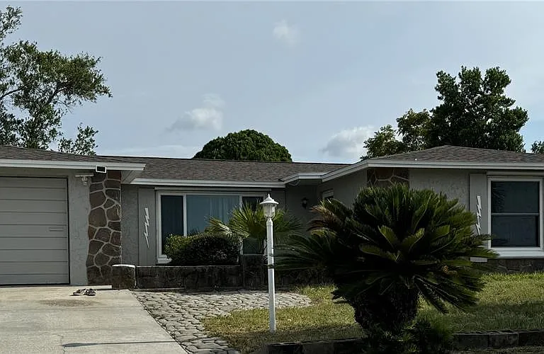 7540 Venice Dr — Photo 1