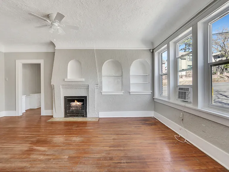 3409 W Markham St — Photo 10