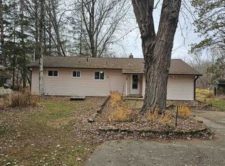 N4533 Oak Knoll Dr, Poynette, WI 53955
