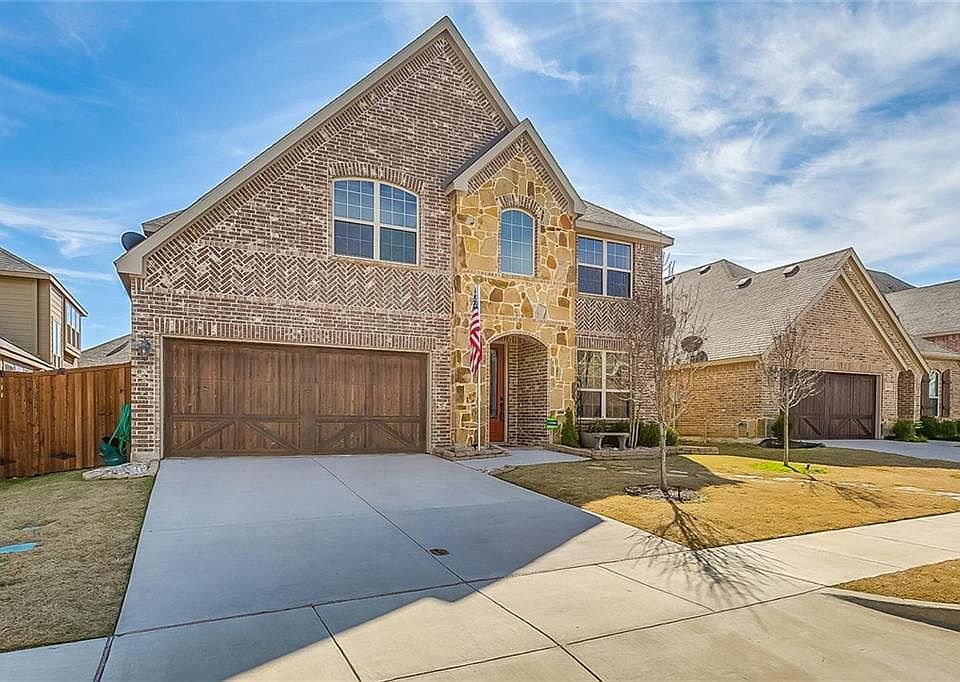 1st image of 218 Bentley Dr