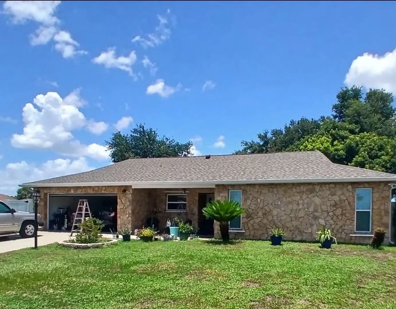 Beautifully Remodeled Rental Home 4/3 — Photo 1