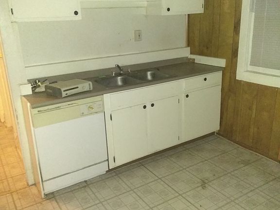 4th image of 5266 Beacon Ave