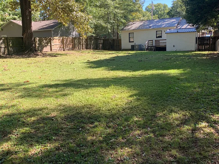 503 Cox St — Photo 3