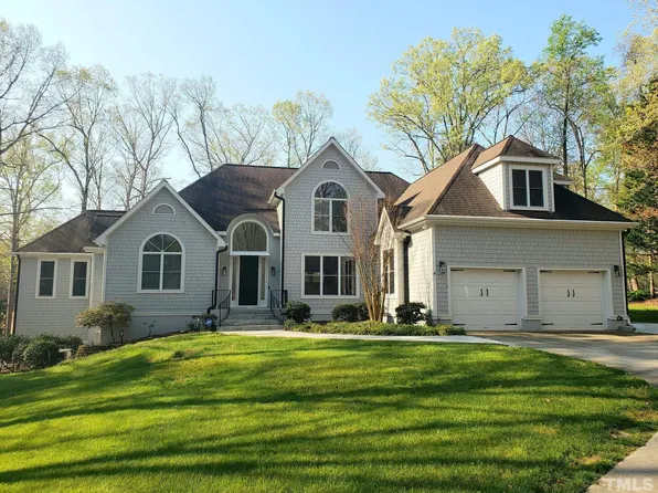 10205 Governors Dr, Chapel Hill, NC 27517