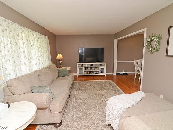 3rd image of 1775 Brockton Dr