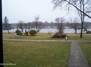 39B Cambridge Ct, Lakewood, NJ