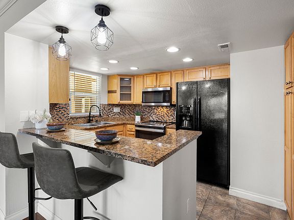 4th image of 15273 Maturin Dr Unit 32