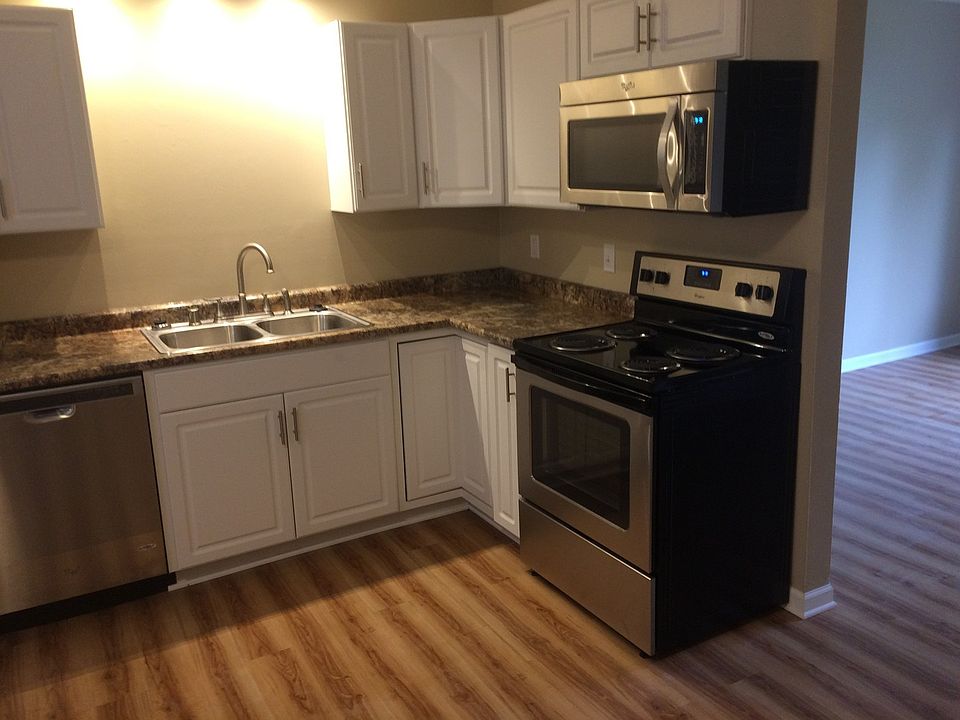 1st image of 1814 Cameron Dr APT 1