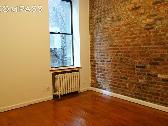 3rd image of 5 Cornelia St APT 1C