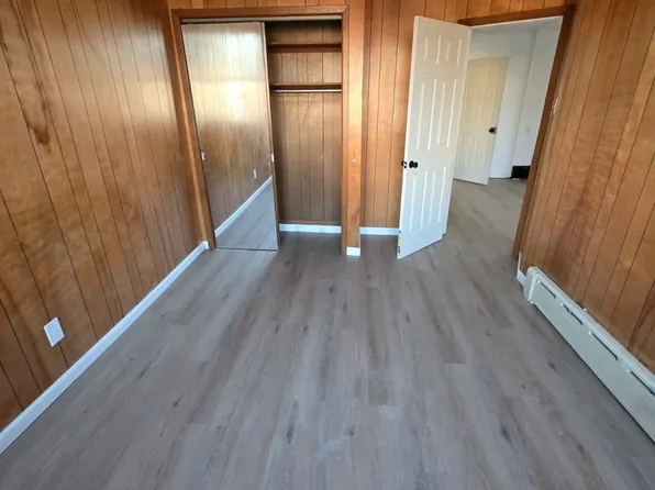 1405 43rd Street image 9 of 11