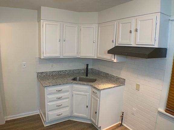 2nd image of 8003 Theota Ave