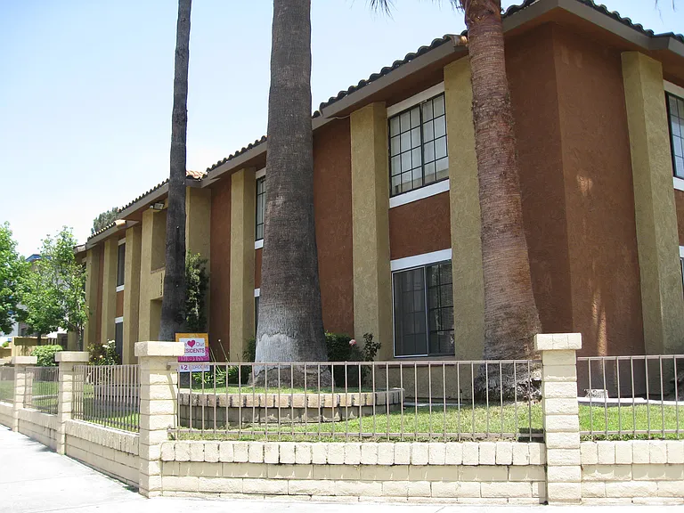 1515 N Sierra Way #12 — Photo 11